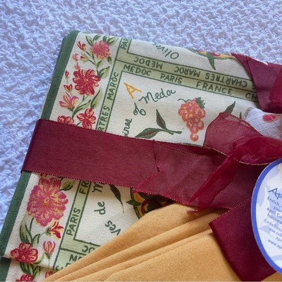 April Cornell Placemats & Napkins Set of Four (4) Olives Wine France NWT - Picture 3 of 11